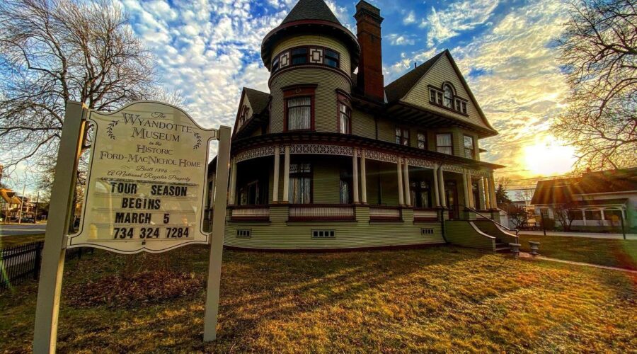 Harbor Calm: 10 Best Spas in Wyandotte Michigan